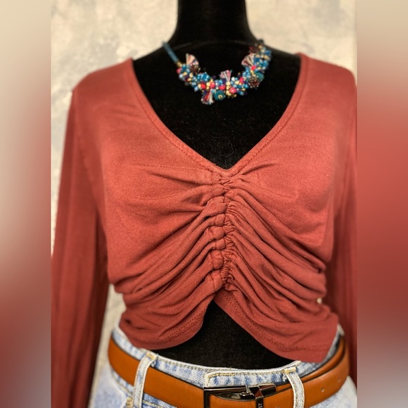 Burgandy Long Sleeve V-Neck Blouse size L - Picture 4 of 9